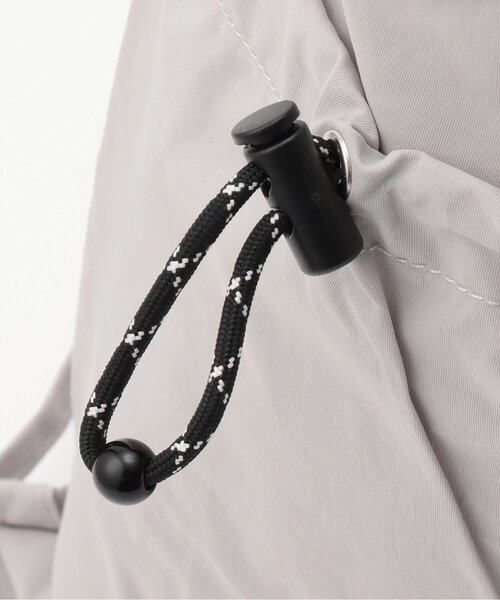 LOVETOXIC（ラブトキシック）の「【LTXC】【撥水】ナイロンナップサック（バックパック/リュック・キッズ・アイボリー/ブラック/グレー・F）」の6枚目の写真