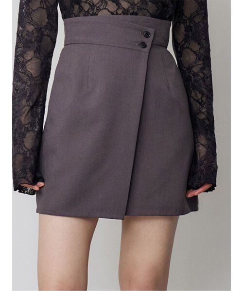 MURUA(ムルーア)の「【接触冷感】ラップライクミニスカート【セットアップ着用可】(スカート・レディース・グレー/ベージュ/ブラック/ブルー・1/2)」の3枚目の写真