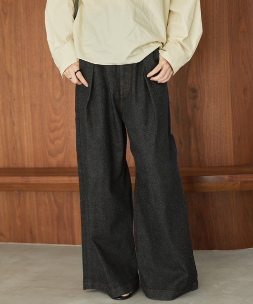 plage(プラージュ)の「linen mix tuck デニムパンツ(デニムパンツ・レディース・ブラック・34/36/38)」の7枚目の写真