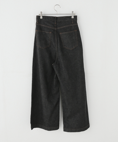 plage(プラージュ)の「linen mix tuck デニムパンツ(デニムパンツ・レディース・ブラック・34/36/38)」の20枚目の写真