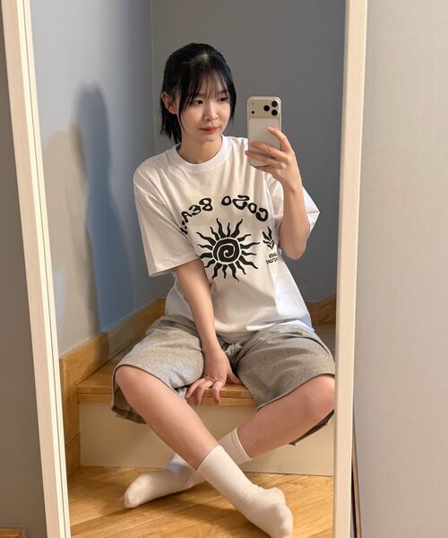 COSO(コソ)の「CCビーチアートワーク半袖Tシャツ(6色)(Tシャツ/カットソー・レディース・ホワイト/ライトグレー/ネイビー/バーガンディー/グレー/ブラック・SMALL/MEDIUM/LARGE)」の14枚目の写真