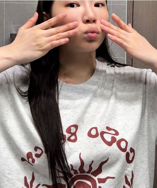 COSO(コソ)の「CCビーチアートワーク半袖Tシャツ(6色)(Tシャツ/カットソー・レディース・ホワイト/ライトグレー/ネイビー/バーガンディー/グレー/ブラック・SMALL/MEDIUM/LARGE)」の20枚目の写真