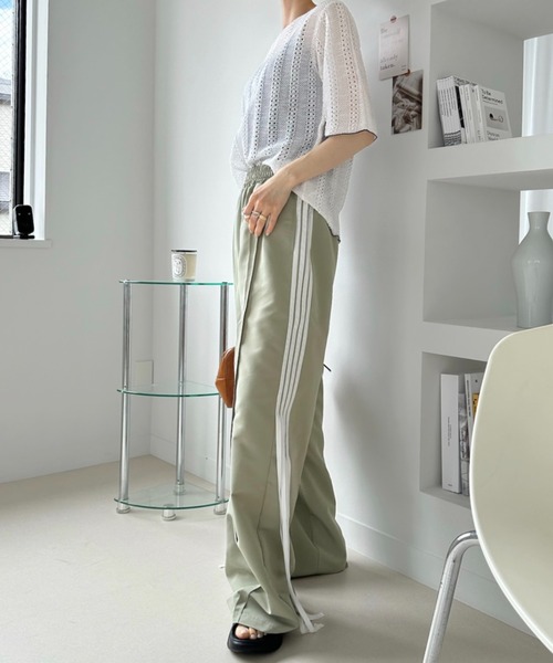 umune(ウムネ)の「トラックパンツ ワイドパンツ サイドライン レースアップ リボンデザイン スポーティー ストリート 個性的 ボトムス 夏(その他パンツ・レディース・グレイッシュベージュ/ライトグリーン/ブラック・M/S)」の11枚目の写真