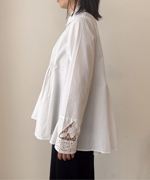 Pqran(クラン)の「カットワーク刺繍BL(シャツ/ブラウス・レディース・ブラック/オフホワイト・FREE)」の9枚目の写真