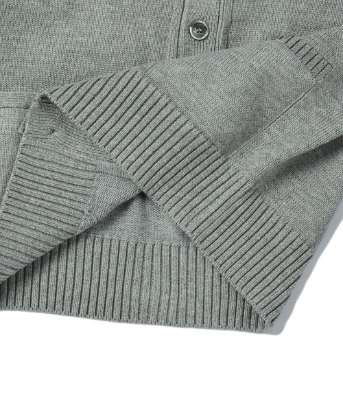 Beyond Closet(-)の「ILP カシミヤクラシックロゴカーディガン グレー(カーディガン/ボレロ・メンズ・その他・SMALL/MEDIUM/LARGE)」の9枚目の写真