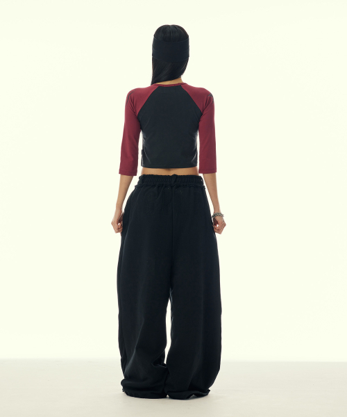 GILAARCHIVE（ギラアーカイブ）の「STITCHED BOLD LOGO SWEAT PANTS_BLACK（スウェットパンツ・レディース・その他・SMALL/MEDIUM）」の4枚目の写真