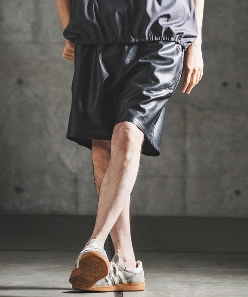 GLIMCLAP(グリムクラップ)の「mp14924- Synthetic Leather Shorts レザーショートパンツ(202-031-gls-cg)(その他パンツ・メンズ・ブラウン/ブラック系その他/ブラック/ブラウン系その他・S/M/L)」の12枚目の写真