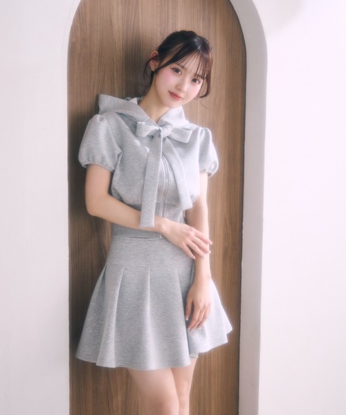 TITTY&CO.(ティティーアンドコー)の「フロントリボンラメスウェットセットアップ(セットアップ・レディース・グレー/ブラック・FREE)」の15枚目の写真