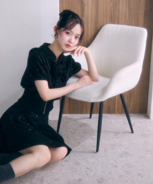 TITTY&CO.(ティティーアンドコー)の「フロントリボンラメスウェットセットアップ(セットアップ・レディース・グレー/ブラック・FREE)」の9枚目の写真