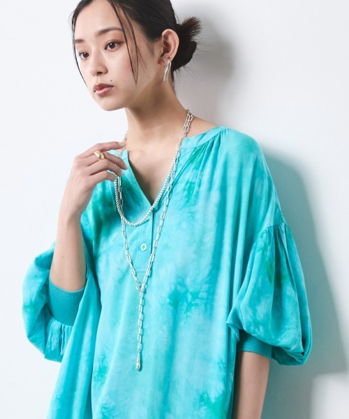 CHIC STYLE(シックスタイル)の「スキッパームラ染ロングワンピース<大きいサイズ有>シックスタイル(ワンピース・レディース・ターコイズブルー系/ベージュ系・M/L/LL/3L/4L/5L)」の1枚目の写真