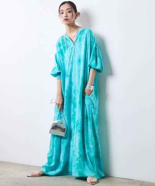 CHIC STYLE(シックスタイル)の「スキッパームラ染ロングワンピース<大きいサイズ有>シックスタイル(ワンピース・レディース・ターコイズブルー系/ベージュ系・M/L/LL/3L/4L/5L)」の6枚目の写真