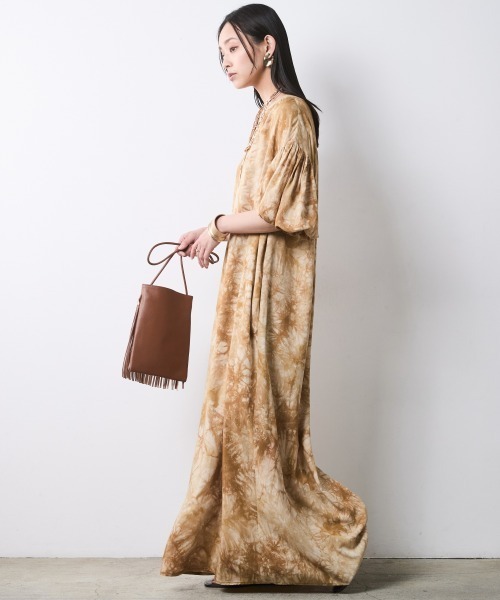 CHIC STYLE(シックスタイル)の「スキッパームラ染ロングワンピース<大きいサイズ有>シックスタイル(ワンピース・レディース・ターコイズブルー系/ベージュ系・M/L/LL/3L/4L/5L)」の9枚目の写真
