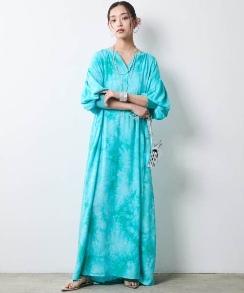 CHIC STYLE(シックスタイル)の「スキッパームラ染ロングワンピース<大きいサイズ有>シックスタイル(ワンピース・レディース・ターコイズブルー系/ベージュ系・M/L/LL/3L/4L/5L)」の15枚目の写真