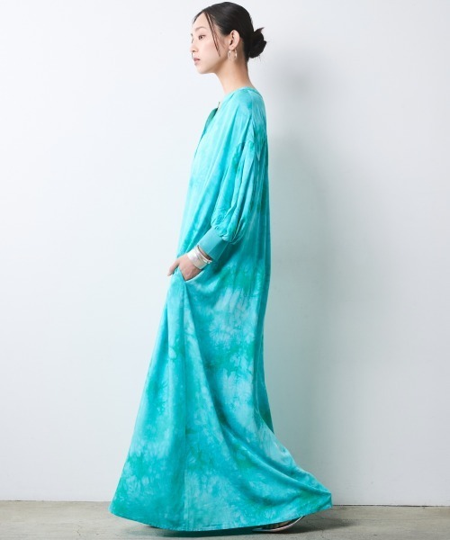 CHIC STYLE(シックスタイル)の「スキッパームラ染ロングワンピース<大きいサイズ有>シックスタイル(ワンピース・レディース・ターコイズブルー系/ベージュ系・M/L/LL/3L/4L/5L)」の20枚目の写真