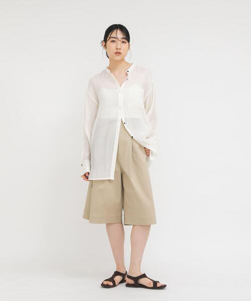 KBF（ケイビーエフ）の「シャイニーシアーシャツ（シャツ/ブラウス・レディース・アイボリー/グレー系その他/ブルー・ONE）」の8枚目の写真
