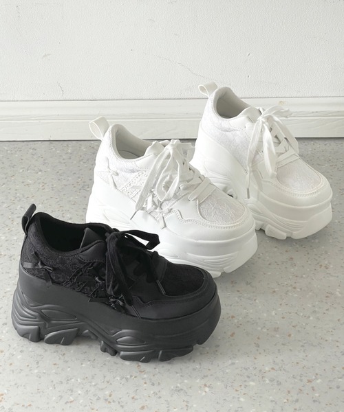Shoes in Closet(シューズインクローゼット)の「厚底 レース リボン ボリューム スニーカー691(スニーカー・レディース・ブラック/ホワイト・M/L/LL/S)」の10枚目の写真