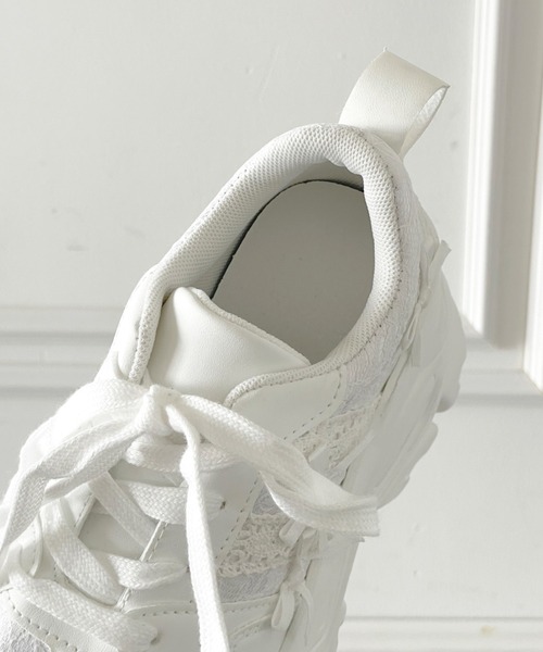 Shoes in Closet(シューズインクローゼット)の「厚底 レース リボン ボリューム スニーカー691(スニーカー・レディース・ブラック/ホワイト・M/L/LL/S)」の14枚目の写真