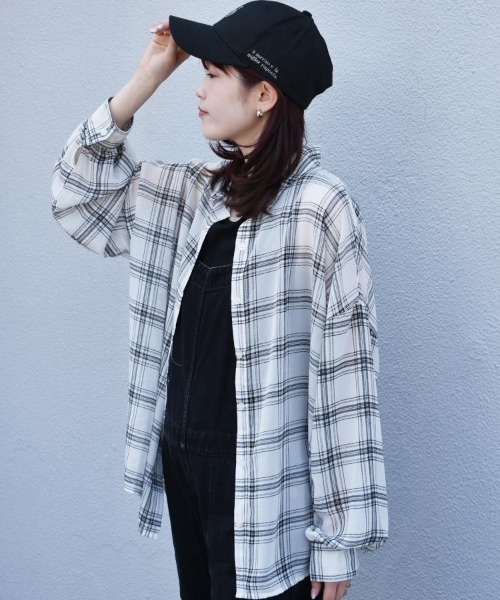 Bleu Bleuet(ブルーブルーエ)の「シアーチェックタンクトップ付きブラウス(シャツ/ブラウス・レディース・オフホワイト/グレー/ベージュ・M)」の12枚目の写真