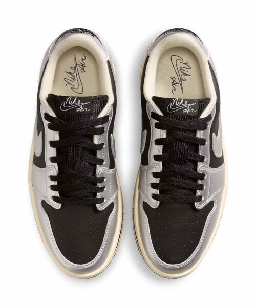 JORDAN BRAND(ジョーダンブランド)の「エア ジョーダン 1 トリプル スタック ウィメンズシューズ / Air Jordan 1 Triple Stack Women's Shoes HV8288-001 Metallic Silver(スニーカー・レディース・シルバー・24/24.5/25/25.5/26/22/22.5/23/23.5)」の6枚目の写真