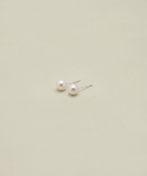 VATSURICA(バツリカ)の「〈LOINE〉ステンレス / ベーシック パール ピアス 6mm(ピアス(両耳用)・レディース・ホワイト・FREE)」の2枚目の写真