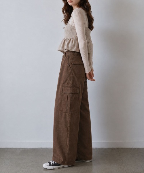 Human 2nd Occasion(ヒューマンセカンドオケージョン)の「大人のハイウエスト ストレート カーゴパンツ(カーゴパンツ・レディース・ブラウン/ナチュラル・M)」の17枚目の写真