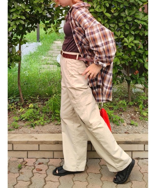 Human 2nd Occasion(ヒューマンセカンドオケージョン)の「大人のハイウエスト ストレート カーゴパンツ(カーゴパンツ・レディース・ブラウン/ナチュラル・M)」の11枚目の写真