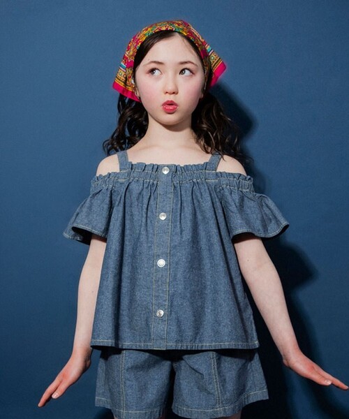EDWIN(エドウィン)の「【Ou? by EDWIN】肩あきデニムトップス(その他トップス・キッズ・サックスブルー/ブルー・140/110/120/90/150/100/130)」の10枚目の写真