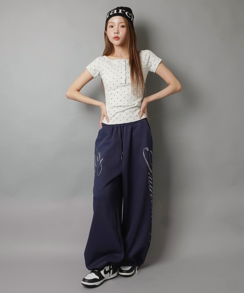 SPINNS(スピンズ)の「裏毛ワイドパンツ/ラインストーンロゴ/バディガール(スウェットパンツ・レディース・ネイビー/杢グレー・ONESIZE)」の15枚目の写真