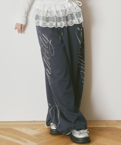 SPINNS（スピンズ）の「裏毛ワイドパンツ/ラインストーンロゴ/バディガール（スウェットパンツ・レディース・ネイビー/杢グレー/レッド・ONESIZE）」の19枚目の写真