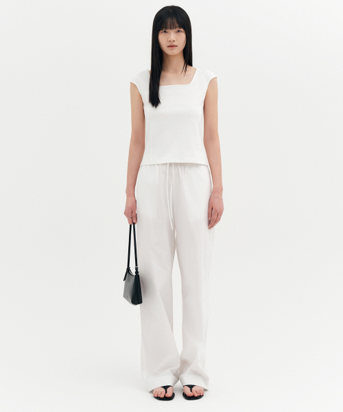 LOOKAST(ルックキャスト)の「イネス コットンバンディングパンツ_ホワイト / INES COTTON BANDING PANTS_WHITE(その他パンツ・レディース・ホワイト・SMALL/MEDIUM)」の2枚目の写真