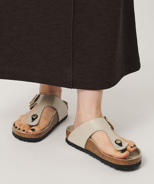 BIRKENSTOCK(ビルケンシュトック)の「<BIRKENSTOCK>GIZEH ビッグバックル サンダル(サンダル・レディース・ナチュラル/ブラック・39/36/35/37/38)」の3枚目の写真