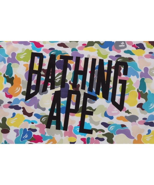 A BATHING APE(アベイシングエイプ)の「MULTI CAMO NYC LOGO BANDANA(バンダナ/スカーフ・メンズ・ブラック/ホワイト・FREE)」の4枚目の写真
