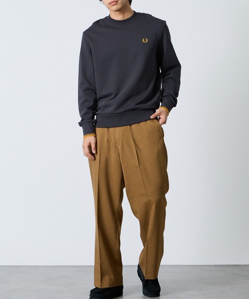FRED PERRY（フレッドペリー）の「【WEB先行予約】[FRED PERRY/フレッドペリー] ワンポイントロゴ刺繍 クルーネックスウェット M7535（スウェット・レディース・ブラック系/ネイビー系/ライトグリーン/ブラック/ネイビー/ダークグリーン/キャメル/オレンジ/オフホワイト/バーガンディー/チャコール・S/M/L/XL）」の16枚目の写真