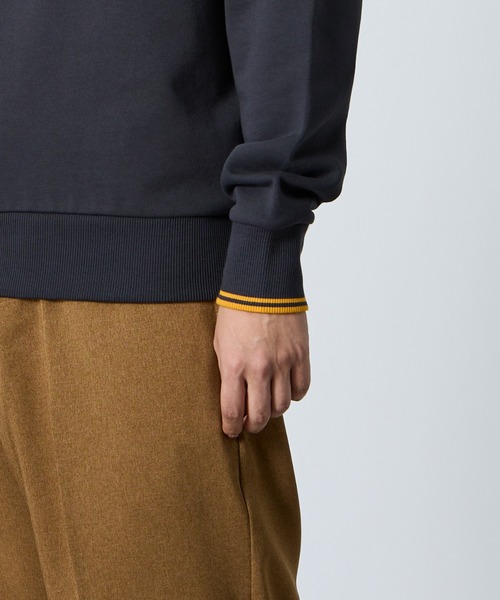 FRED PERRY（フレッドペリー）の「【WEB先行予約】[FRED PERRY/フレッドペリー] ワンポイントロゴ刺繍 クルーネックスウェット M7535（スウェット・レディース・ブラック系/ネイビー系/ライトグリーン/ブラック/ネイビー/ダークグリーン/キャメル/オレンジ/オフホワイト/バーガンディー/チャコール・S/M/L/XL）」の21枚目の写真