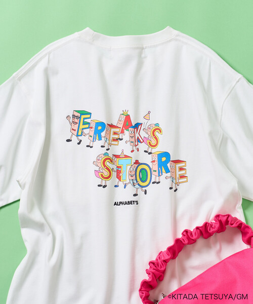 FREAK'S STORE(フリークスストア)の「Pちゃん アルファベットTシャツ(Tシャツ/カットソー・レディース・チャコールグレー/ライトグレー/オフホワイト・フリ-)」の2枚目の写真