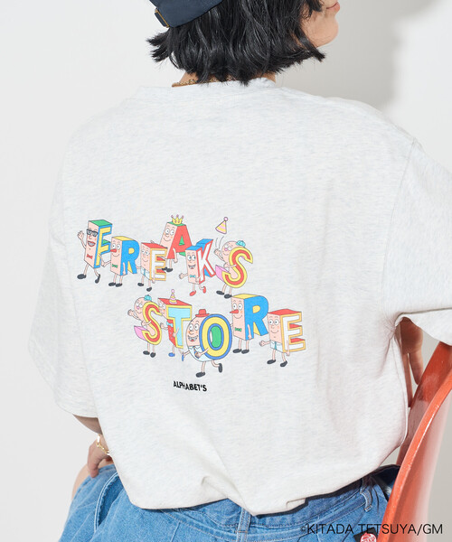 FREAK'S STORE(フリークスストア)の「Pちゃん アルファベットTシャツ(Tシャツ/カットソー・レディース・チャコールグレー/ライトグレー/オフホワイト・フリ-)」の5枚目の写真