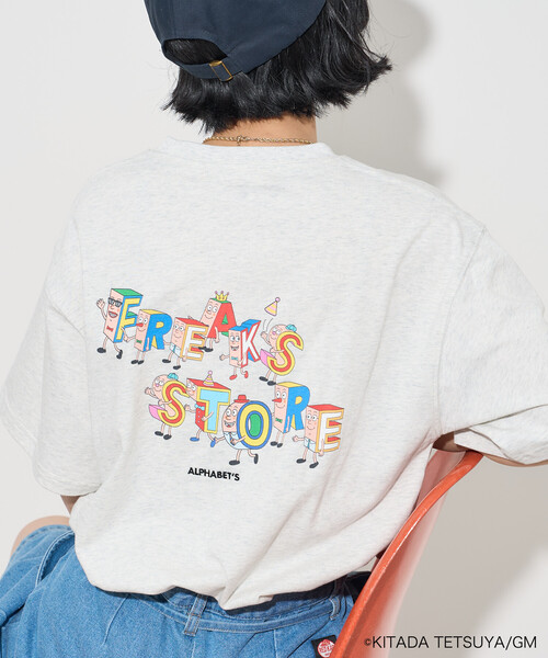 FREAK'S STORE(フリークスストア)の「Pちゃん アルファベットTシャツ(Tシャツ/カットソー・レディース・チャコールグレー/ライトグレー/オフホワイト・フリ-)」の4枚目の写真