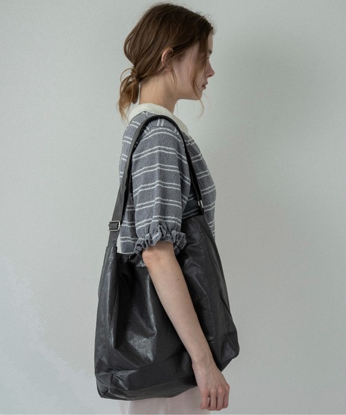 lawgy（ラウジー）の「slouchy shoulder tote bag / スラウチーショルダートートバッグ（ショルダーバッグ・レディース・ブラウン/グレー/アイボリー・FREE）」の3枚目の写真
