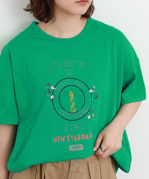 Emago(イマゴ)の「EMAGO カレッジロゴT 半袖(Tシャツ/カットソー・レディース・ホワイト/ブラック/グリーン・FREE)」の3枚目の写真