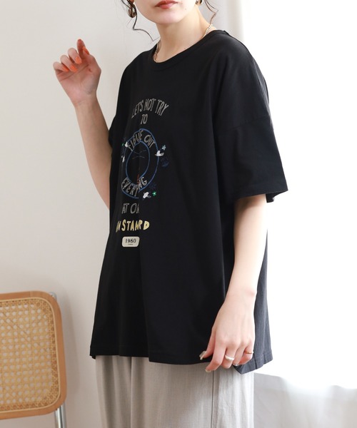 Emago(イマゴ)の「EMAGO カレッジロゴT 半袖(Tシャツ/カットソー・レディース・ホワイト/ブラック/グリーン・FREE)」の11枚目の写真