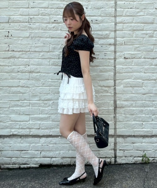 continuer de NICE CLAUP(コンティニューデナイスクラップ)の「Wドロストくしゅくしゅブラウス(シャツ/ブラウス・レディース・オフホワイト/ベージュ/ブラック/ネイビー・FREE)」の11枚目の写真