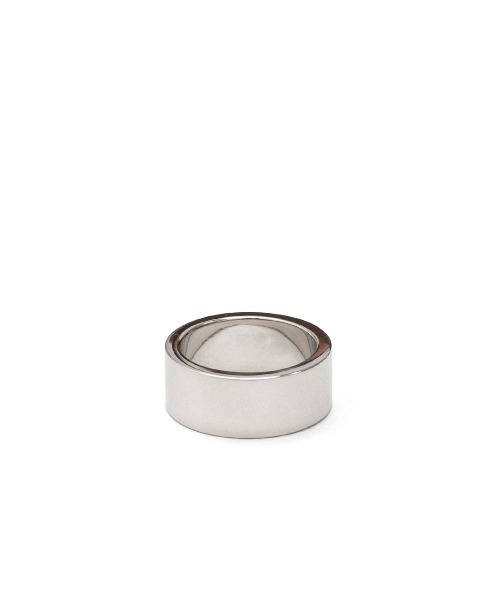 MM6 Maison Margiela(エムエムシックス メゾン マルジェラ)の「MINIMAL LOGO 8MM(リング・メンズ・シルバー・5/4/6)」の3枚目の写真