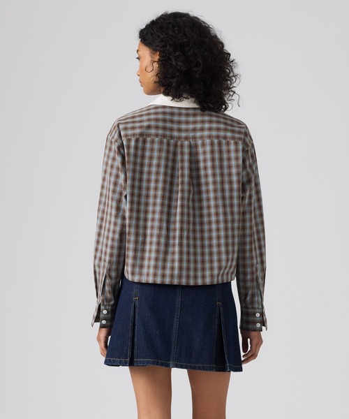 Levi's(リーバイス)の「Levi's/リーバイス ハーリー ロングスリーブ クロップド コントラストカラーシャツ(シャツ/ブラウス・レディース・ブラウン・XS/S/M)」の3枚目の写真