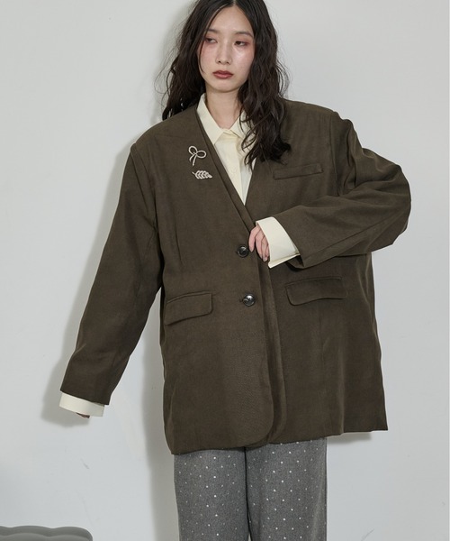 THE YOn(ザヨン)の「ノーカラービッグジャケット(ノーカラージャケット・レディース・レディッシュグレー/アッシュブラウン/セージグリーン・FREE)」の2枚目の写真