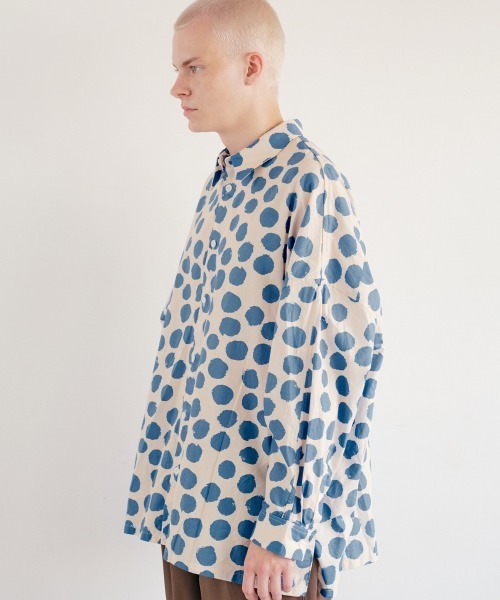rehacer(レアセル)の「rehacer : Hand Paint Dot Dolman Shirt / ハンドペイント ドット ドルマンシャツ(シャツ/ブラウス・メンズ・ブラック/ブルー・LARGE/MEDIUM/SMALL)」の4枚目の写真