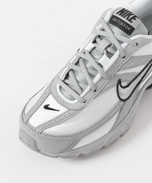 NIKE(ナイキ)の「NIKE ナイキ イニシエーター(スニーカー・レディース・グレー・25)」の8枚目の写真
