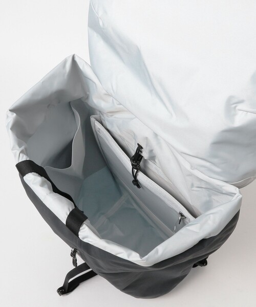 ARC'TERYX(アークテリクス)の「ARC'TERYX / Granville 25 Backpack(バックパック/リュック・メンズ・ブラック・ONE SIZE)」の6枚目の写真