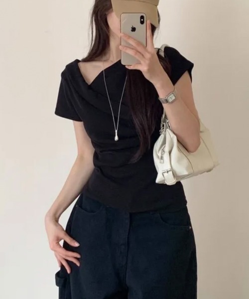 LOENNE(ロエヌ)の「Drape Slim Tee / ドレープスリムTシャツ(Tシャツ/カットソー・レディース・チャコールグレー/アイボリー/グレー/ブラック・FREE)」の22枚目の写真