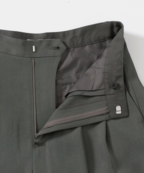 BEAUTY&YOUTH UNITED ARROWS(ビューティーアンドユースユナイテッドアローズ)の「アセテート 2タック ワイドストレートパンツ ウォッシャブル(その他パンツ・レディース・ブラック/ダークグレー・XS/M/S)」の15枚目の写真