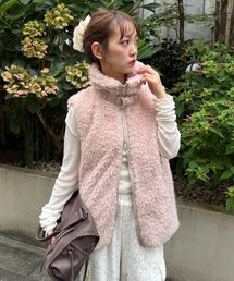 フェイクファーベスト